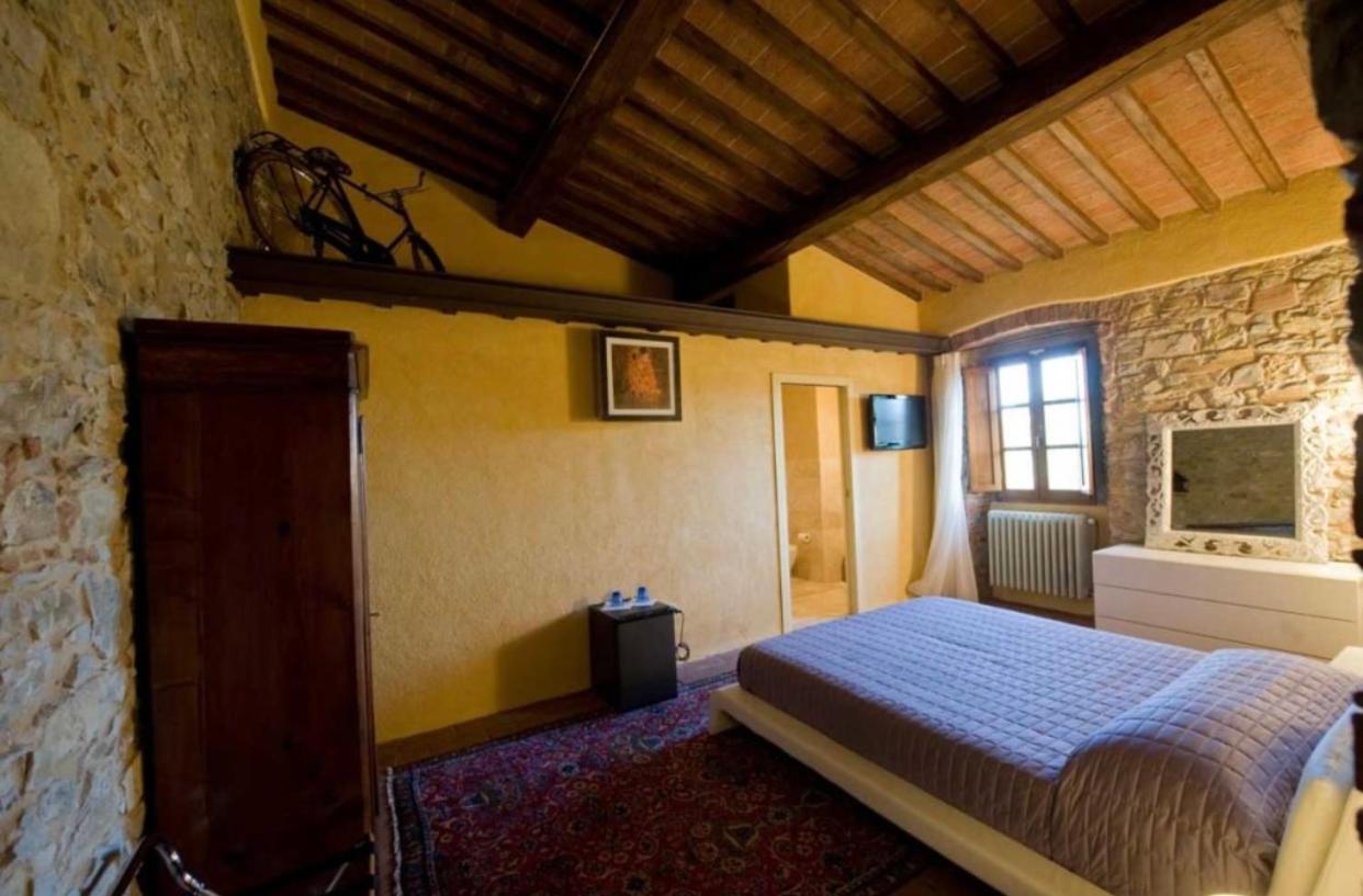 Room In Bb - Agriturismo Sottotono, Nature And Relax Карміньяно Екстер'єр фото